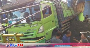 Truk Bermuatan Tepung Menabrak 12 Kendaraan Bermotor Dan Mobil di Cianjur, 6 Orang Dilaporkan Tewas