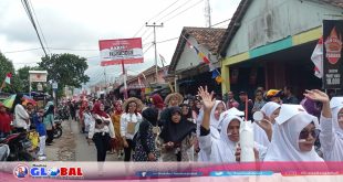 Pawai Pembangunan Tingkat Kecamatan Cisayong, Meriahkan Rangkaian HUT Kemerdekaan RI Ke-77